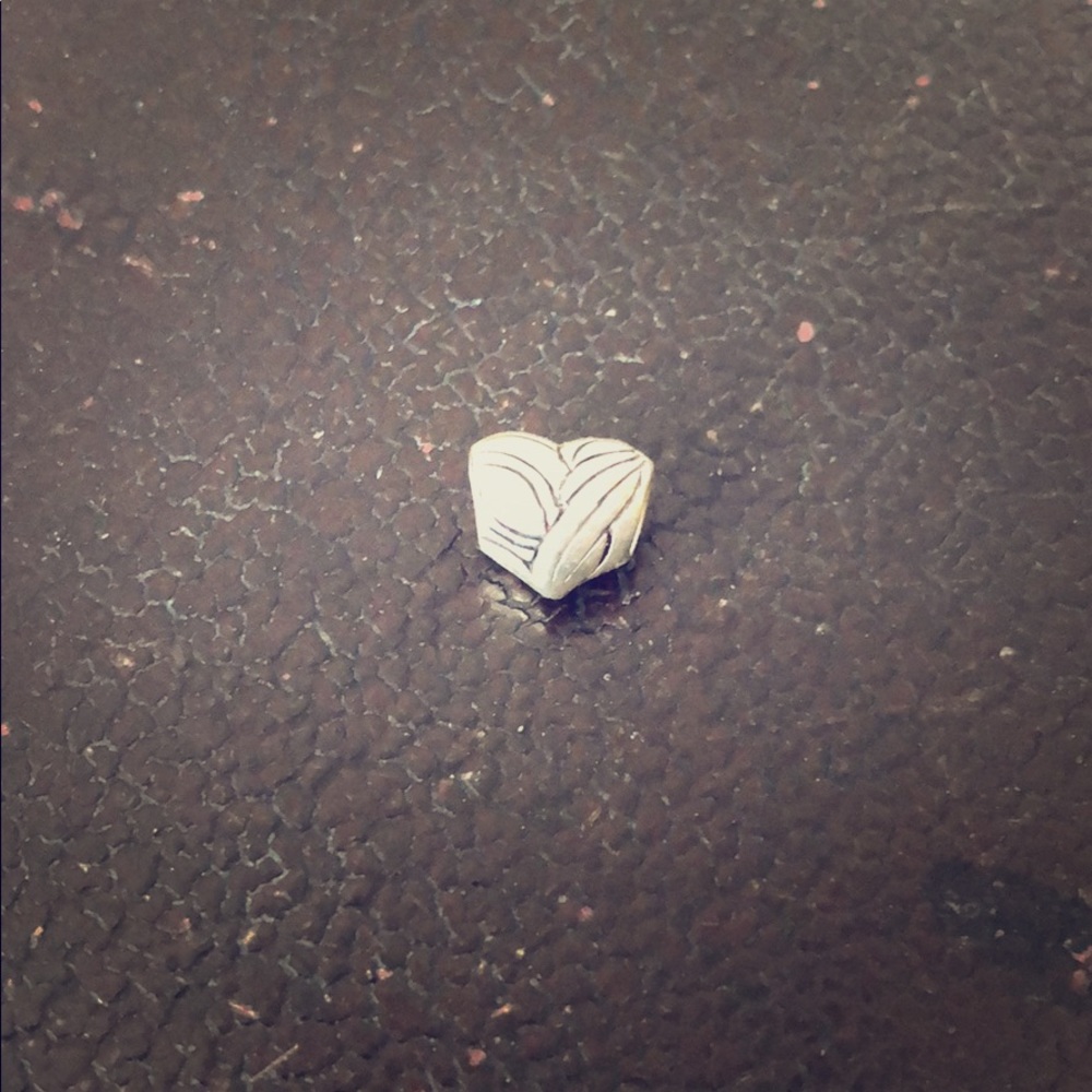 Like new Chamilia Silver Heart Charm